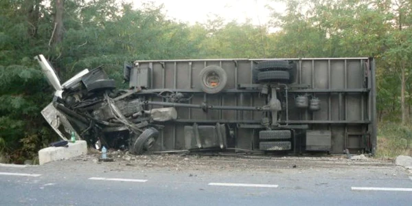 Bulgarul a pierdut controlul volanului din cauza vitezei  
