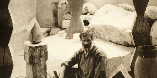 Constantin Brâncuși, Self Portrait in the Studio, c  1922  © Succession Brancusi   All rights reserved (ADAGP), Centre Pompidou, MNAM CCI jpg