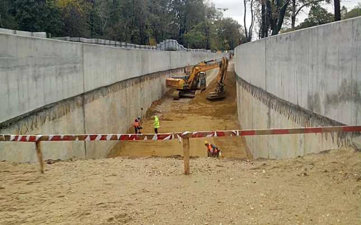 Pasajul Piaţa Presei Libere capătă contur FOTO Cristina Răduţă