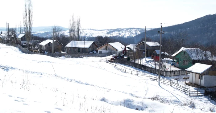 Localitatea Sălciile a fost afectată puternic, timp de câteva zile, din cauza ninsorilor. Foto Alex Policală