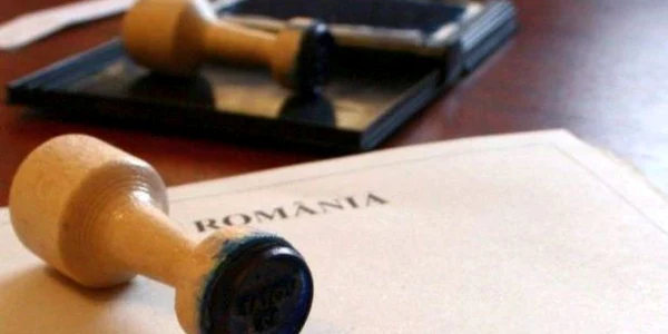 Românii votează la Referendum demiterea preşedintelui Traian Băsescu