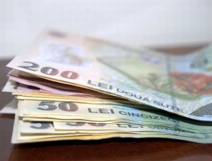 Băncile şi leasingul le închid porţile mincinoşilor  - Revista presei interne
