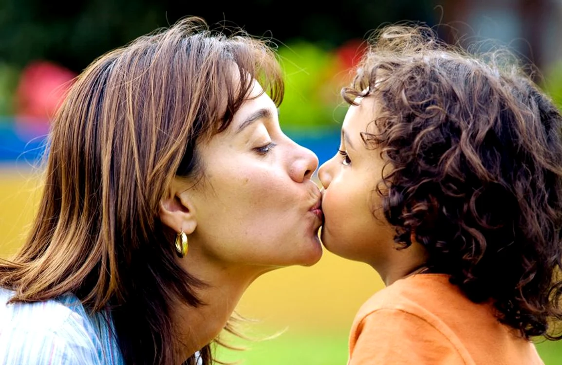 Nu este o atracţie sexuală conştientizată la acel moment, dar ea există foto: Shutterstockclickpentrufemei.ro