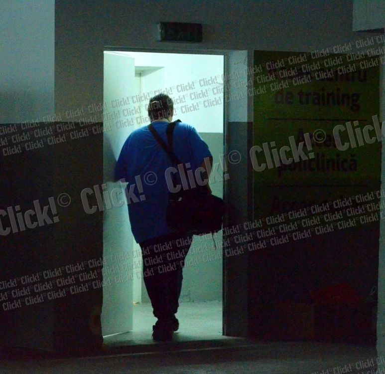 Maşina prezentatoarei a intrat în parcarea subterană a clinici