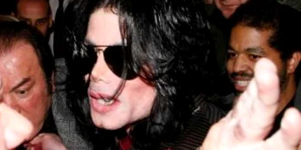 Urmăriţi funeraliile lui Michael Jackson LIVE