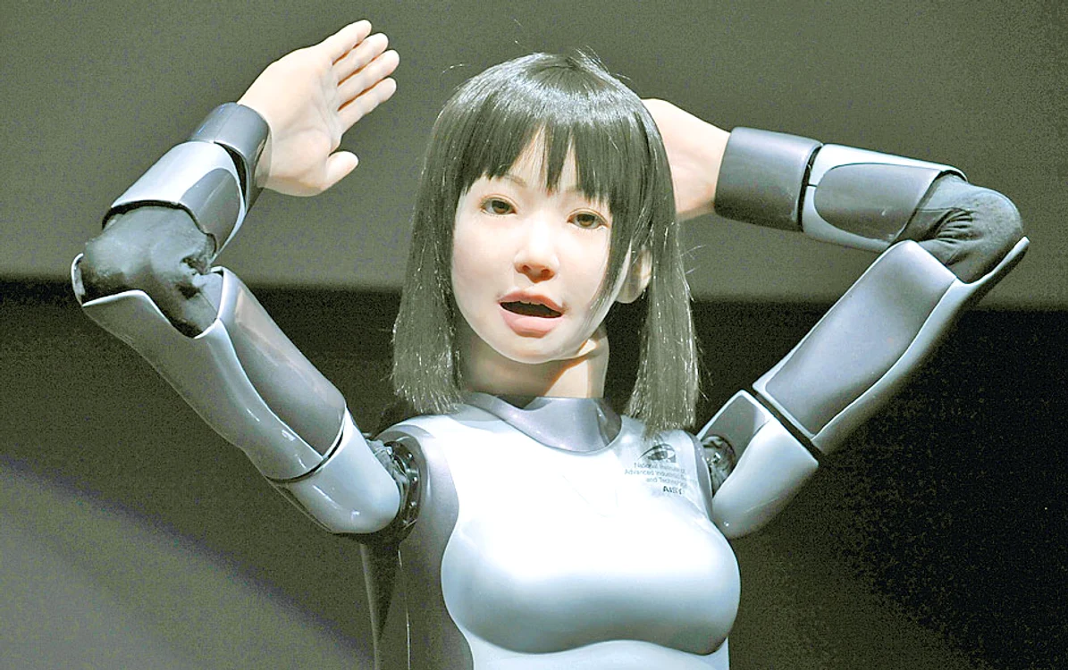 HRP-4C – robotul fotomodel