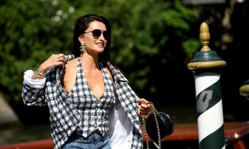 Penelope Cruz în Chanel jpg