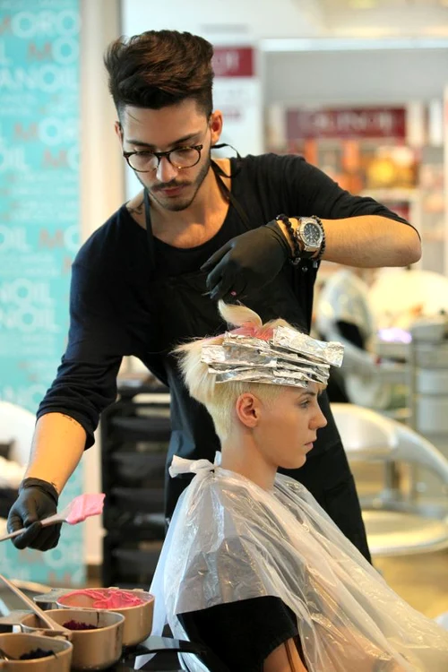 Bogdan Stoian a creat o tunsoare pixie cut