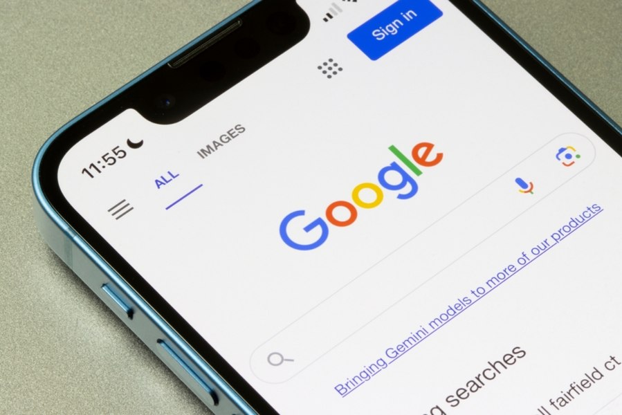 Google decide pentru tine. Conținutul site-urilor ajunge în AI, chiar și fără acordul editorilor