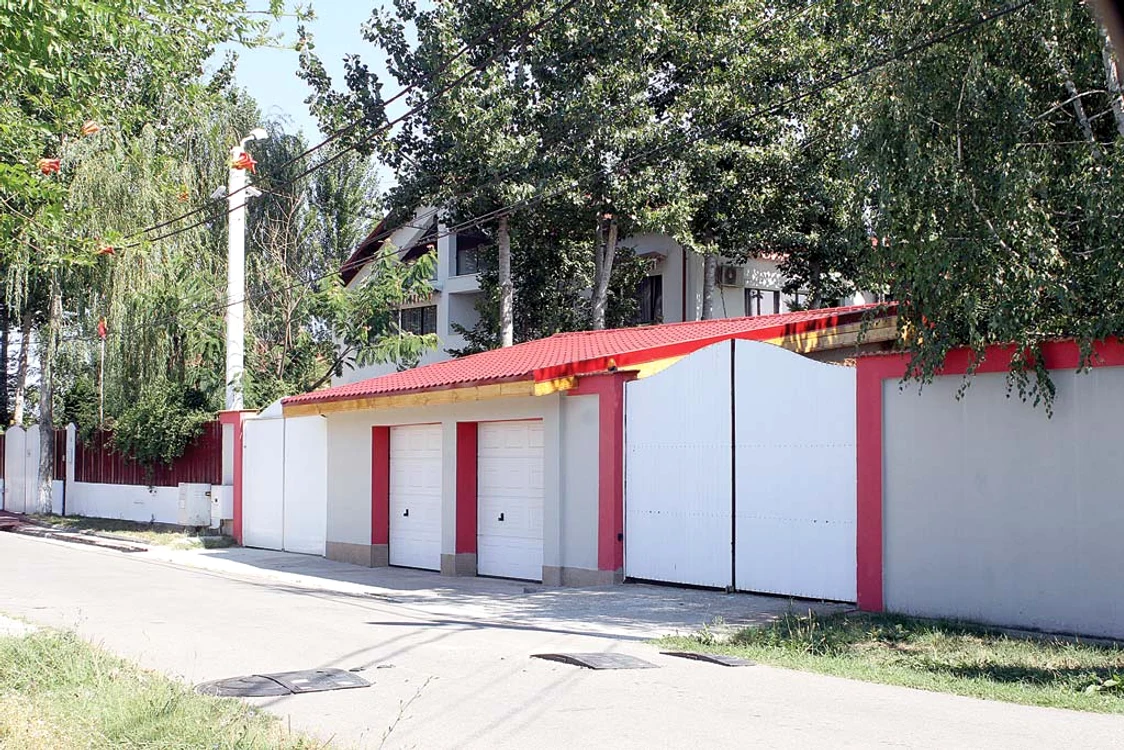 Percheziţiile au avut loc la vila din Ciolpani