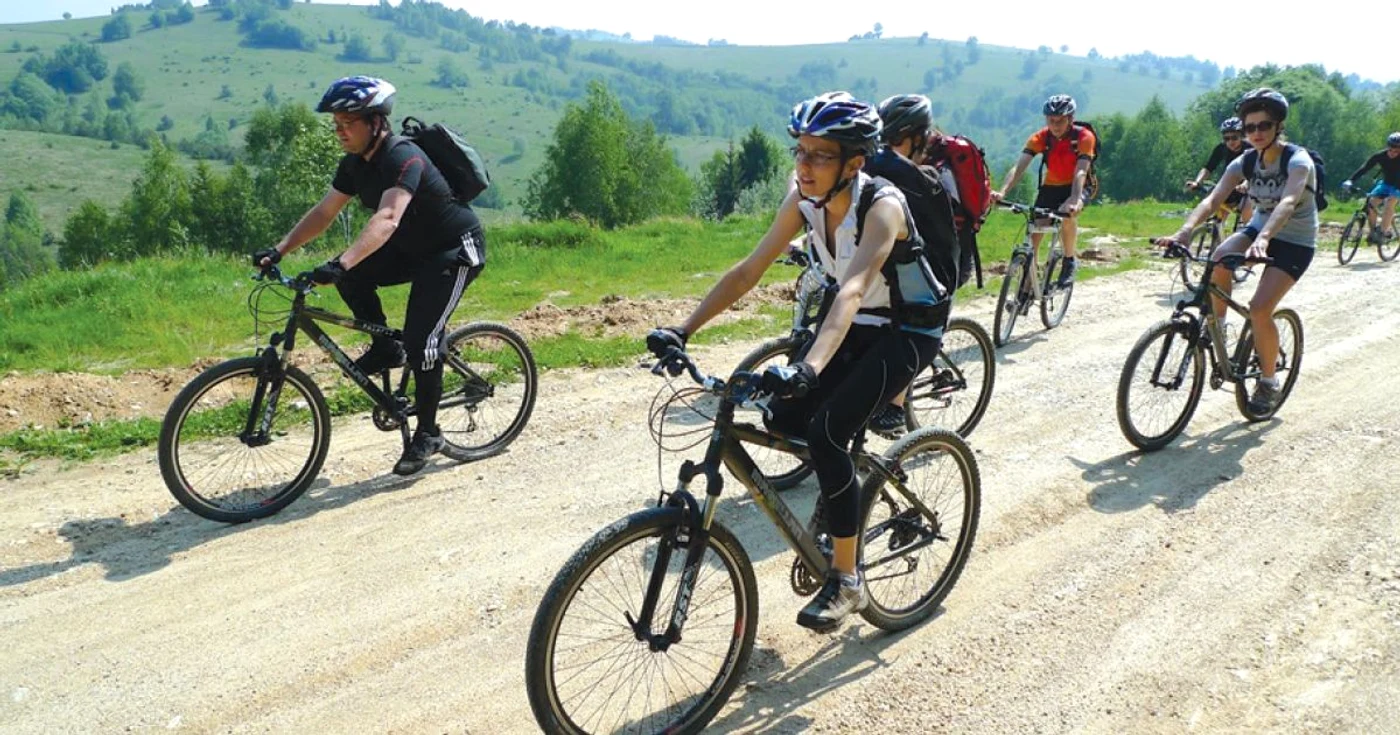 Cicloturiştii vor să promoveze frumuseţea Dunării