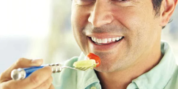 Introduceţi  frecvent salatele în dietă, deoarece protejează inima  
