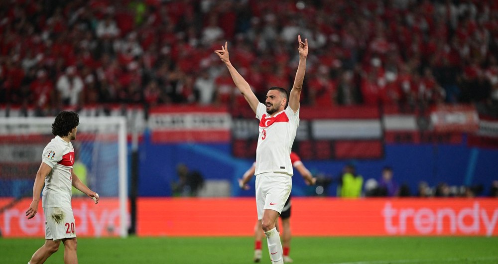 Anunțul UEFA, după ce turcul Demiral a făcut semnul extremiștilor „Lupii gri" pe teren