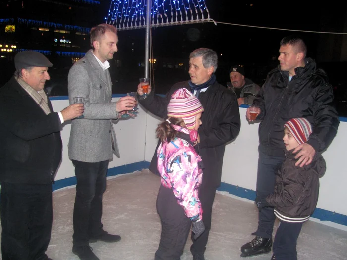 Deschidere oficială patinoar