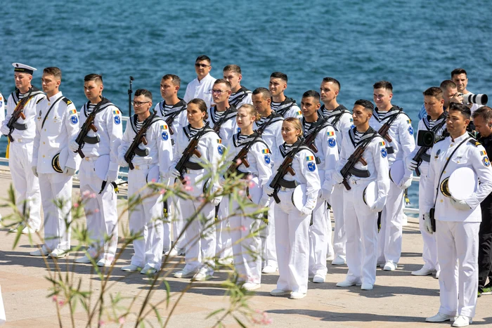 Ziua Marinei se sărbătorește pe 15 august.