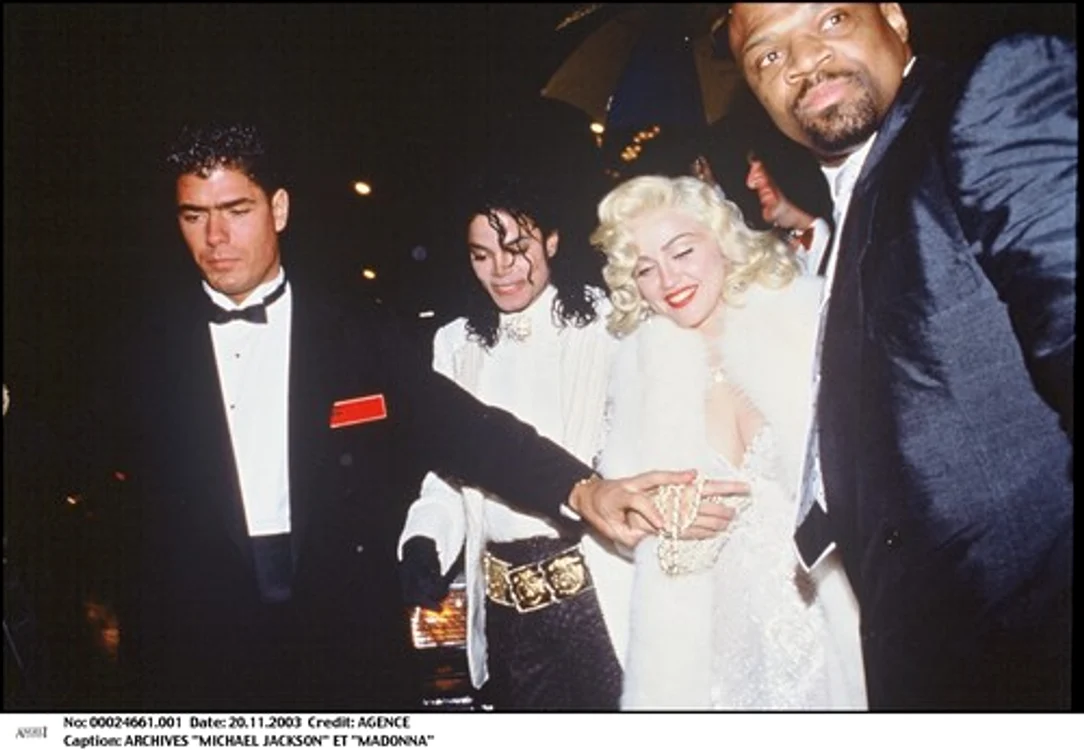 
    Madonna şi Michael Jackson  