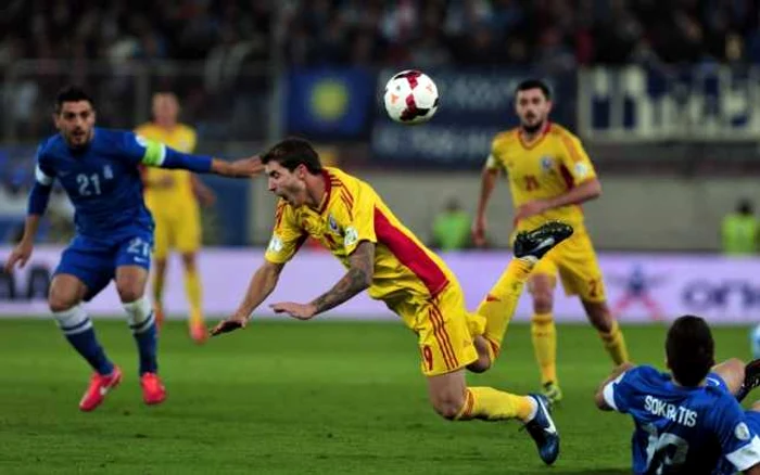 Stancu a marcat la Pireu, dar România a pierdut cu 3-1. FOTO: AFP