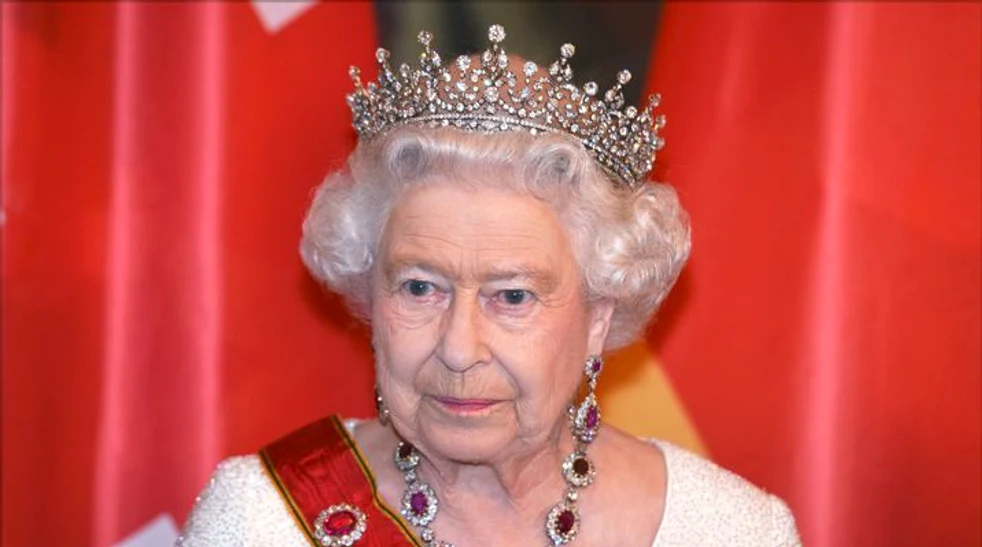 7 regina elisabeta a ii a foto bun jpg jpeg