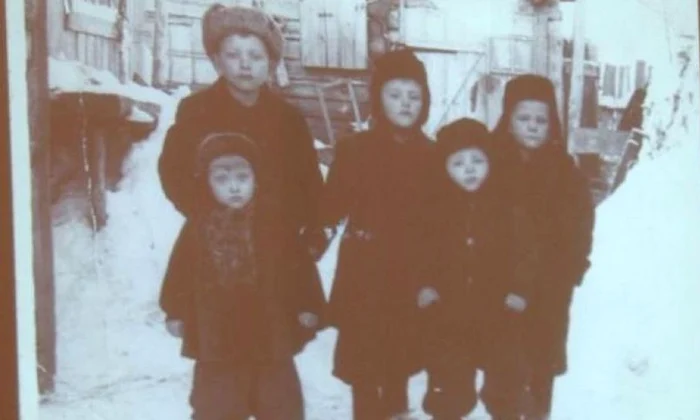 Cum se jucau copiii în urmă cu 100 de ani jpeg