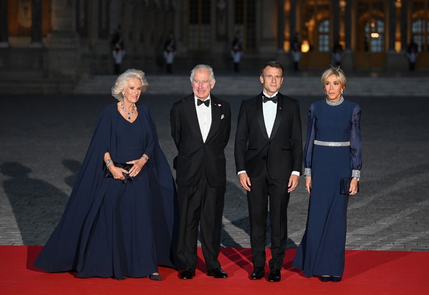 O cină de lux pentru regele Charles al III-lea a făcut o gaură imensă în bugetul președinției franceze. Cât a costat masa regală cu homar albastru