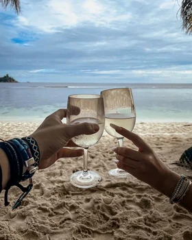 2 speak si stefania vacanta de cosmar carantina jakarta hotel cu mucegai 2 jpg jpeg