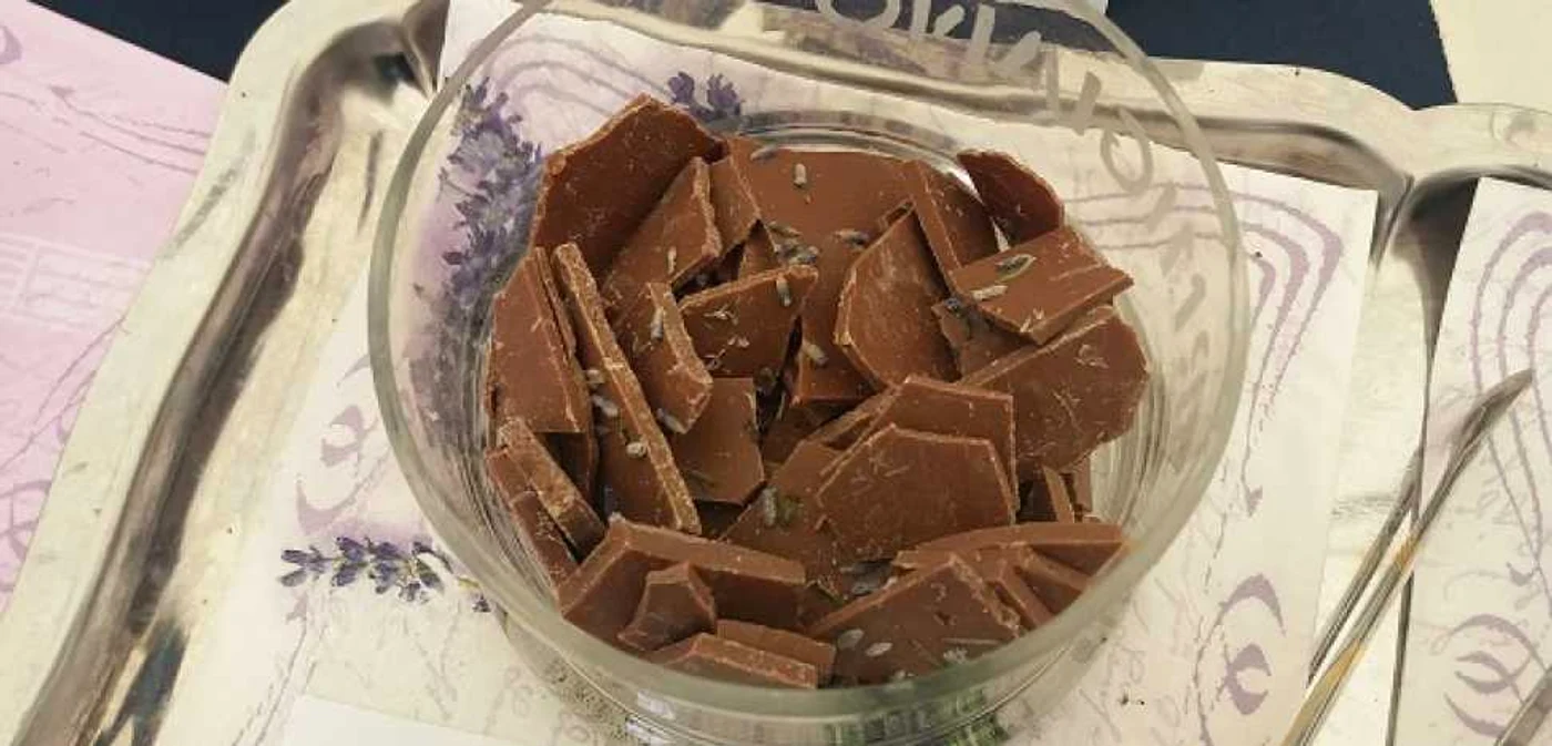 Ciocolata cu lavandă, o delicatesă Foto: Angela Sabău