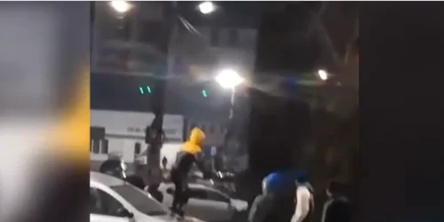 masina politie vandalizata de copii FOTO captura Pro tv png
