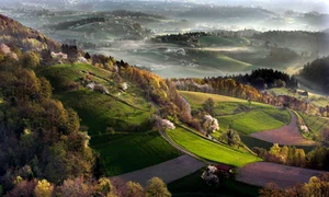 Doar revenirea la viaţă a naturii oferă un peisaj atât de frumos  jpeg