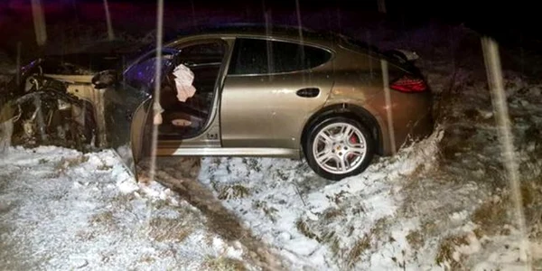 porsche panamera condus fara permis arges