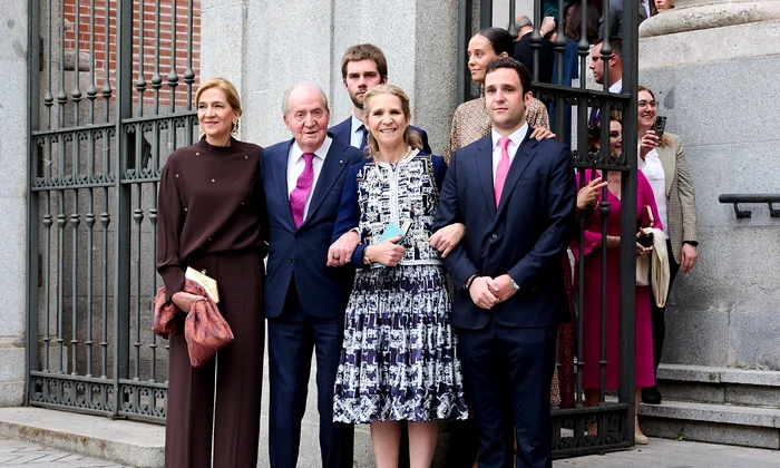 Regele Juan Carlos cu fiicele Infanta Cristina si Infanta Elena si nepotii Juan Valentin Urdangarin, Felipe Juan Froilan si Victoria Federica de Marichalar   GettyImages 2143422506 jpg