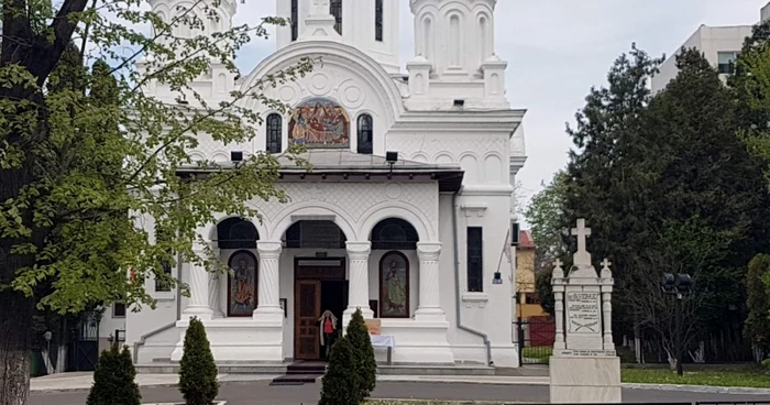 Biserici in municipiul Constanta deschise credinciosilor FOTO Calin Gavrilaş