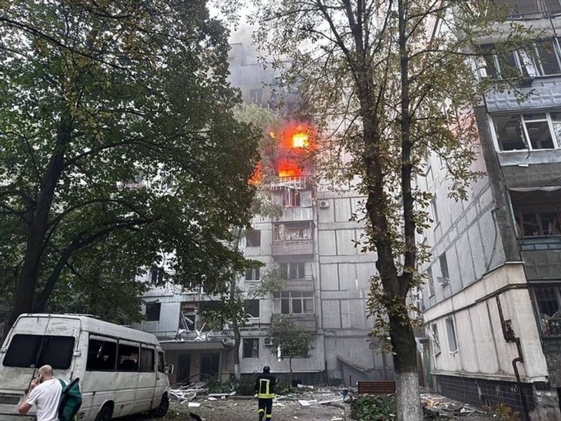 Rusia a lansat 580 de drone și 40 de rachete asupra orașelor ucrainene. Un bloc din Dnipro, lovit cu muniții cu fragmentație