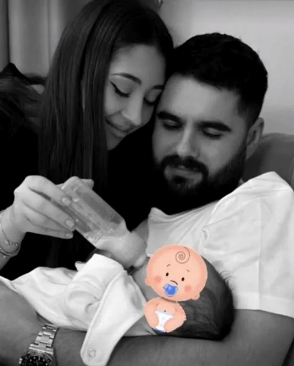 
    Nicole Cherry a devenit de curând mama unei fetițeFoto: Arhivă personală  