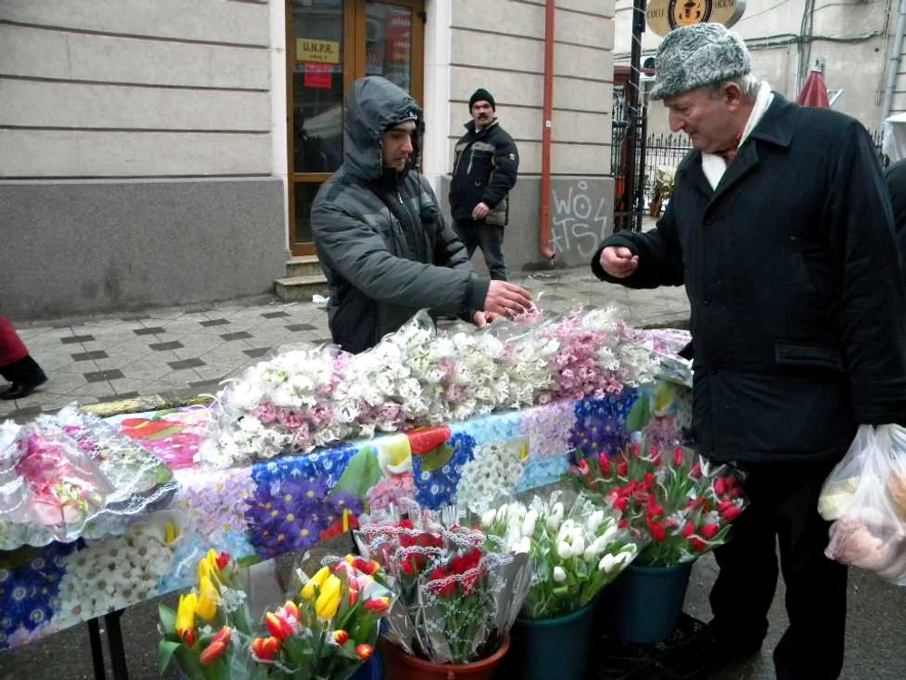Mărţişoare, scoase la vânzare prin tot Bacăul