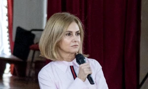 adriana stoicescu foto facebook png