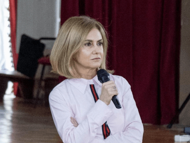 Mesaj halucinant al judecătoarei urmărite de procurori în dosarul lui Georgescu: „Oamenii-șerpi te vând pe 30 de arginţi”
