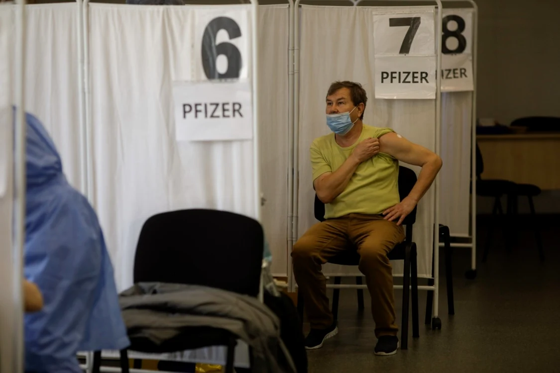 A început administrarea dozei de rapel pentru persoanele vaccinate cu vaccinul de la compania Johnson & JohnsonFoto: Inquam Photos/George Călin
