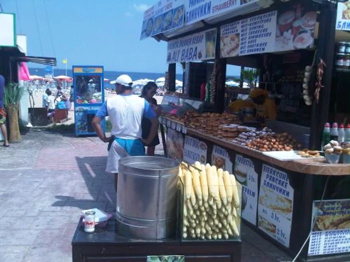 Comert civilizat pe plaja de la Nisipurile de Aur