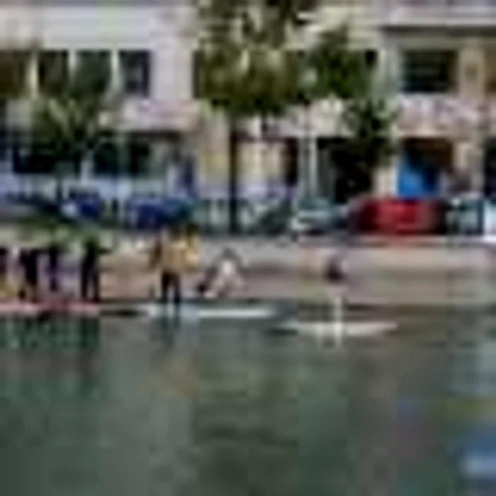 Stand Up Paddle - vâslit pe placă pe râul Dâmboviţa