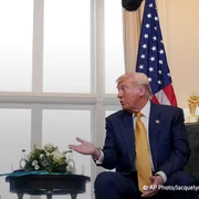 ursula von der Leyen Donald trump/FOTOX