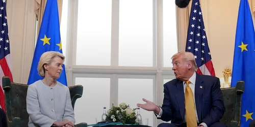 ursula von der Leyen Donald trump/FOTOX