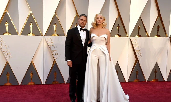 oscar 2016 lady gaga taylor kinney jpeg