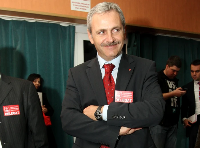 Liviu Dragnea are pantofi noi pentru drumurile din ţară pe care le are de făcutFoto Adevarul