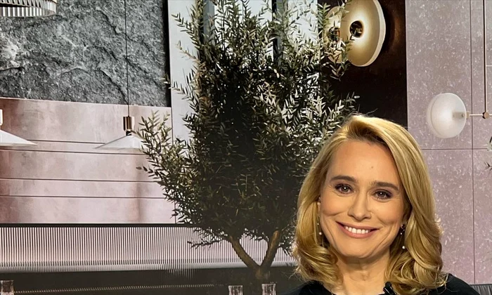 1 andreea esca2 jpg jpeg