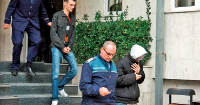 Târgu-Jiu: Pui de magistraţi, reţinuţi pentru trafic de droguri