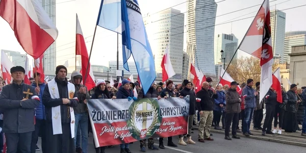 Marş Polonia FOTO- Twitter