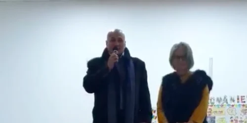 Tudorel Gurgu primar Ciobanu judeţul Constanţa campanie electorală la serbarea de Crăciun Sursa Facebook TG