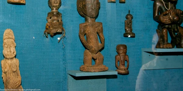 expozitie de arta africana Chisinau
