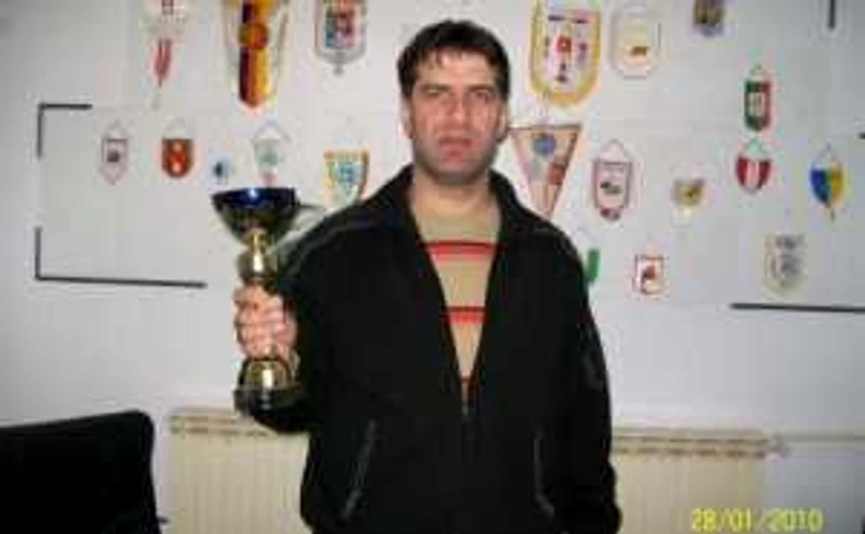 Mugurel Guşatu a fost coleg cu Van Nistelrooy