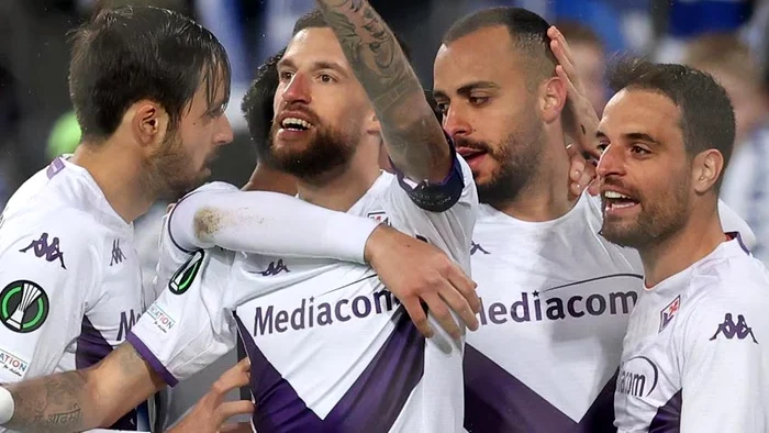 Arthur Cabral sărbătorește într-o noapte în care Fiorentina a înflorit în Europa. Foto: Getty Images